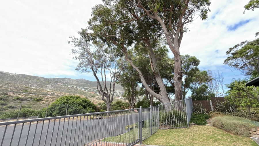 3 Bedroom Property for Sale in Glencairn Western Cape